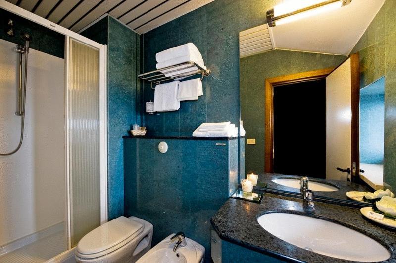 Hotel Il Castello Ассизи Экстерьер фото